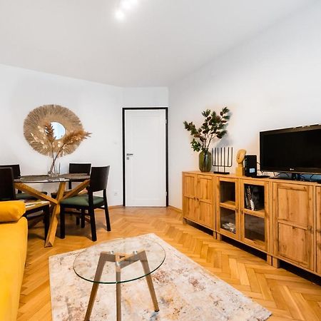 Metro Swietokrzyska Boho Aesthetic Apartment Варшава Екстер'єр фото