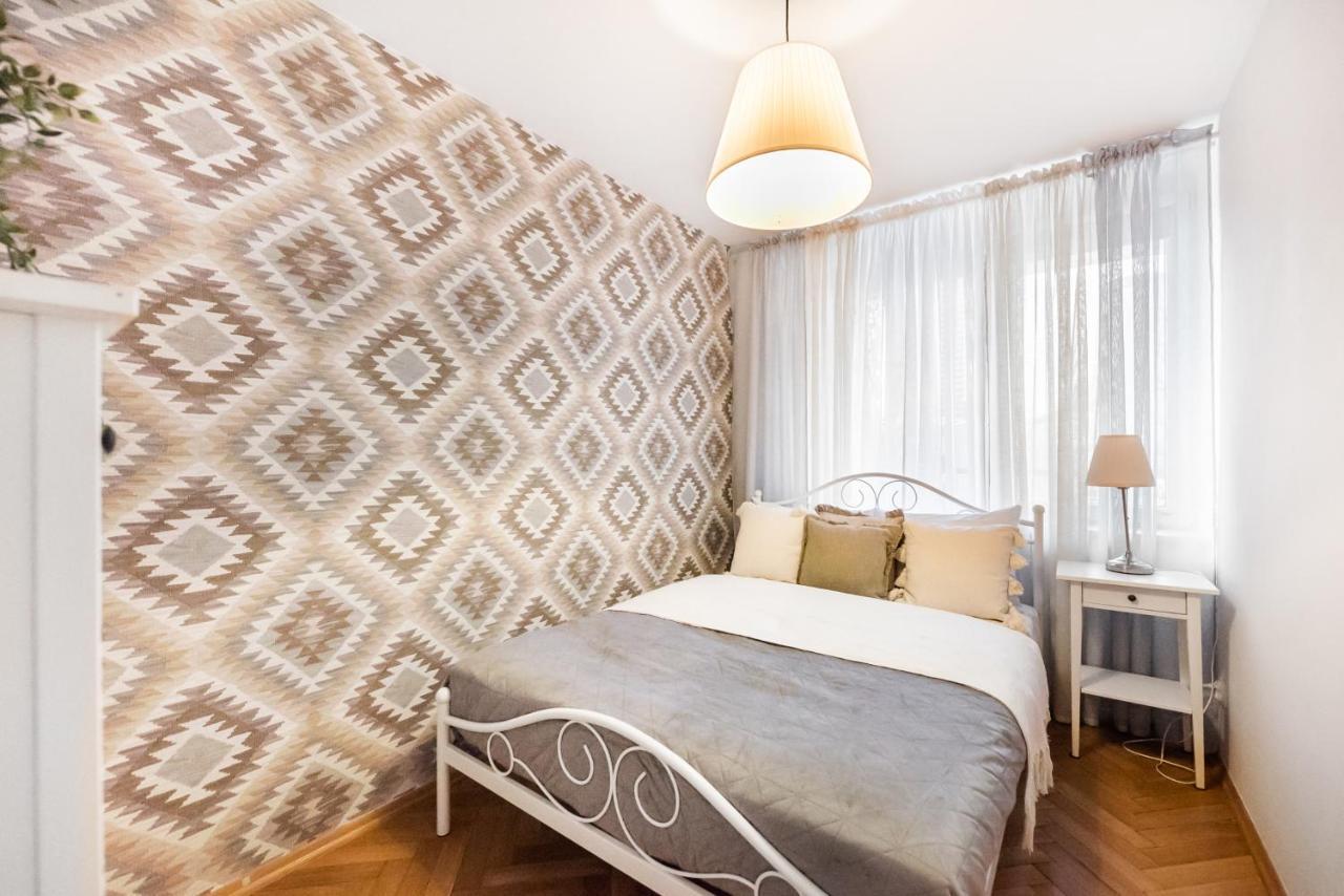 Metro Swietokrzyska Boho Aesthetic Apartment Варшава Екстер'єр фото