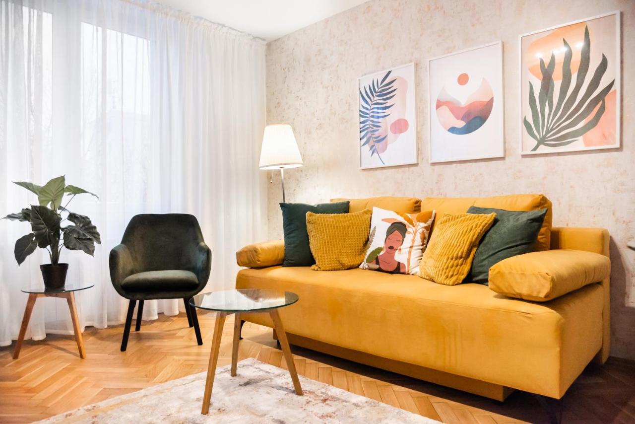 Metro Swietokrzyska Boho Aesthetic Apartment Варшава Екстер'єр фото