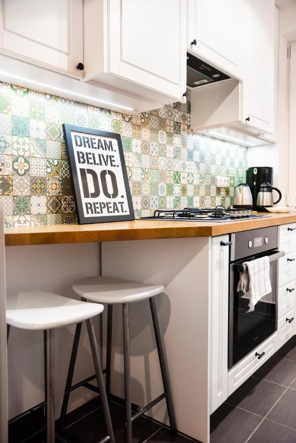 Metro Swietokrzyska Boho Aesthetic Apartment Варшава Екстер'єр фото